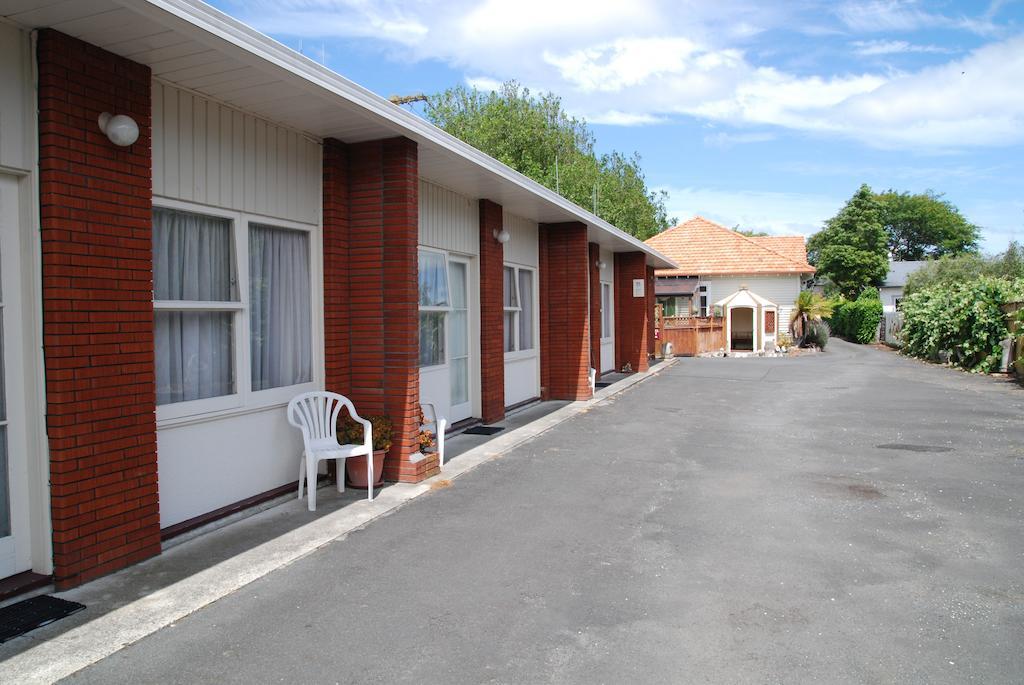 Manhattan Lodge Motel Hamilton Buitenkant foto