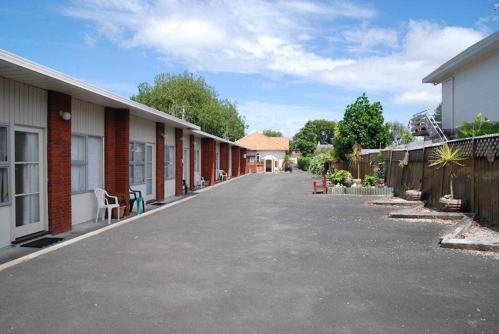 Manhattan Lodge Motel Hamilton Buitenkant foto