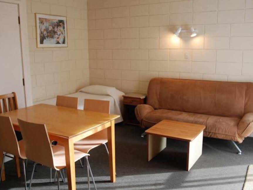 Manhattan Lodge Motel Hamilton Buitenkant foto