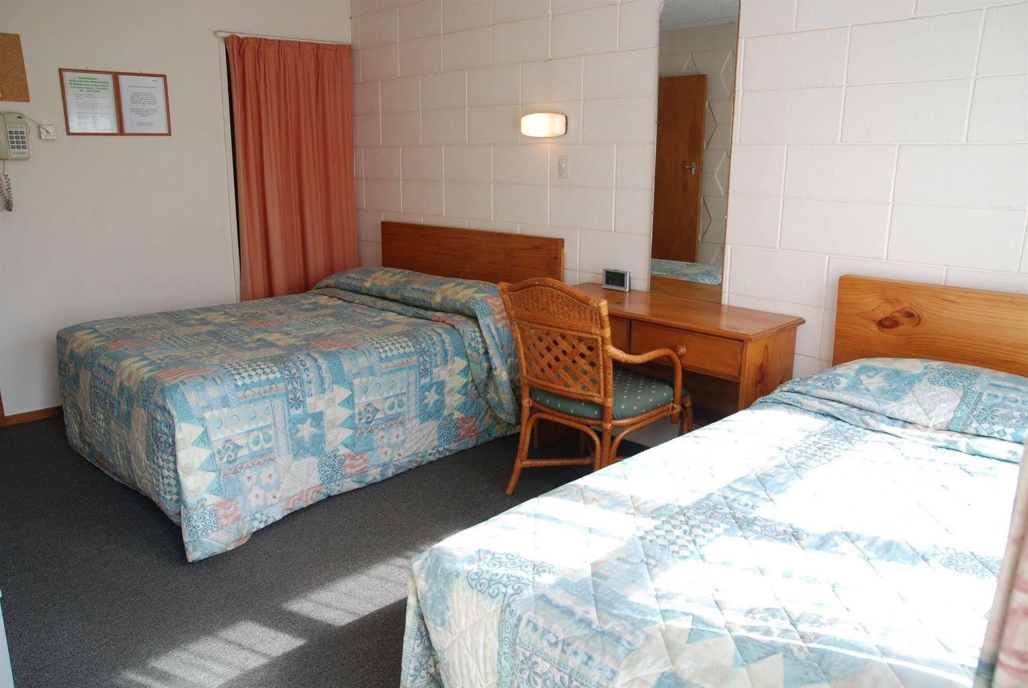 Manhattan Lodge Motel Hamilton Buitenkant foto