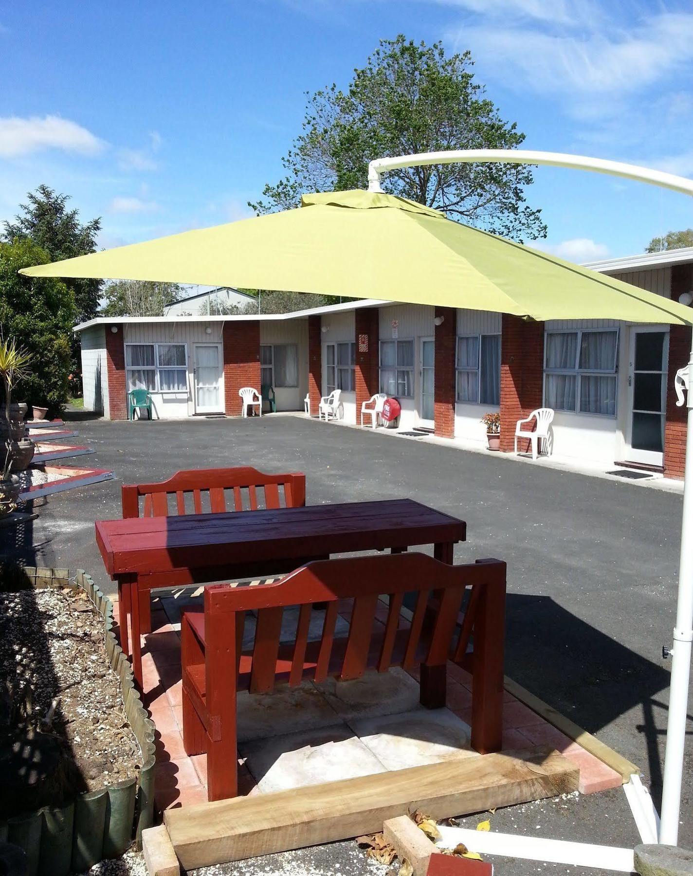 Manhattan Lodge Motel Hamilton Buitenkant foto