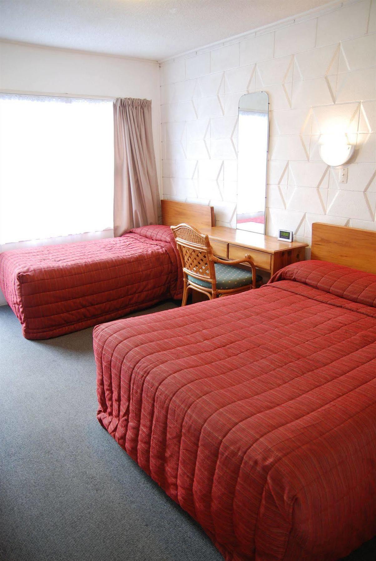 Manhattan Lodge Motel Hamilton Buitenkant foto