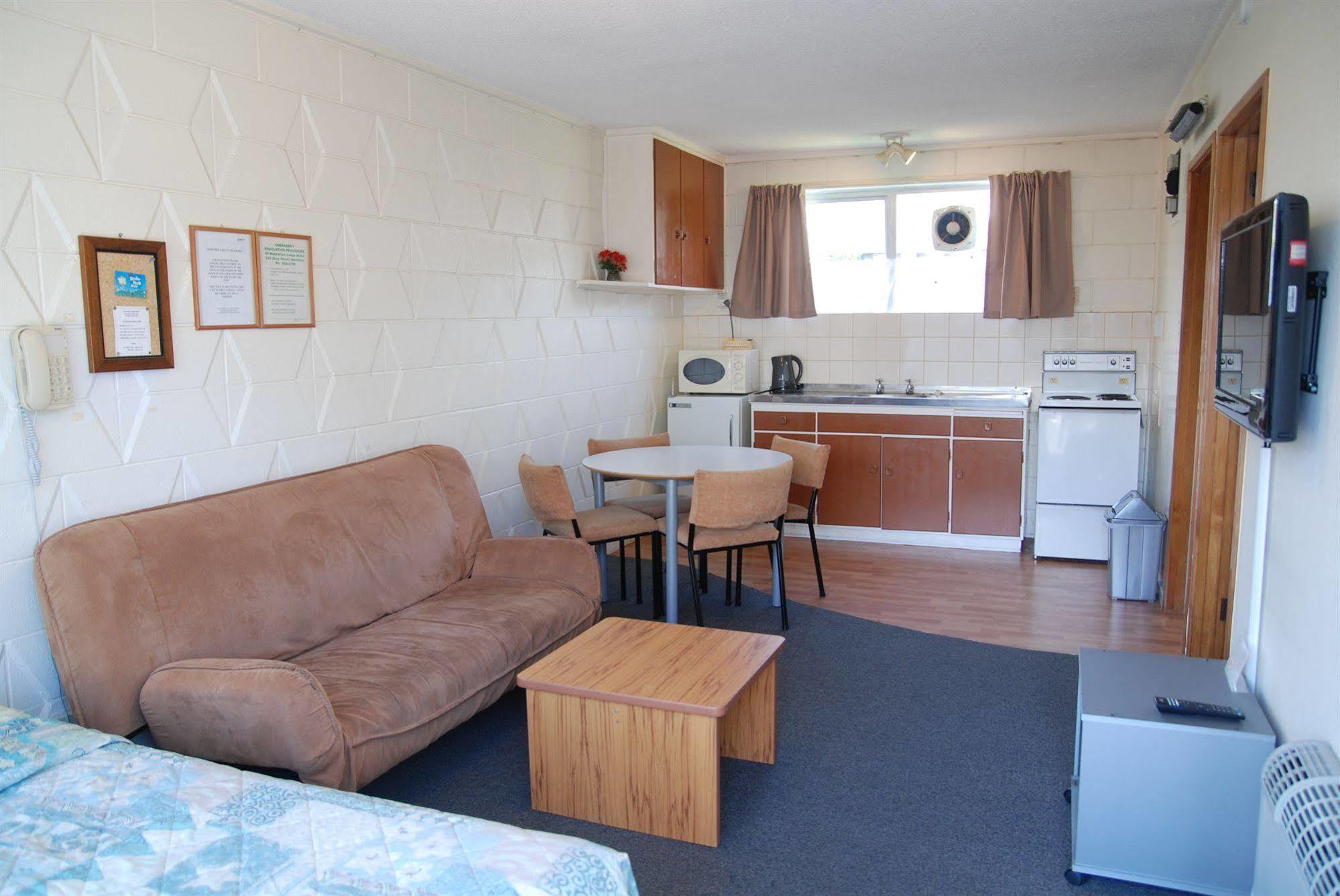 Manhattan Lodge Motel Hamilton Buitenkant foto